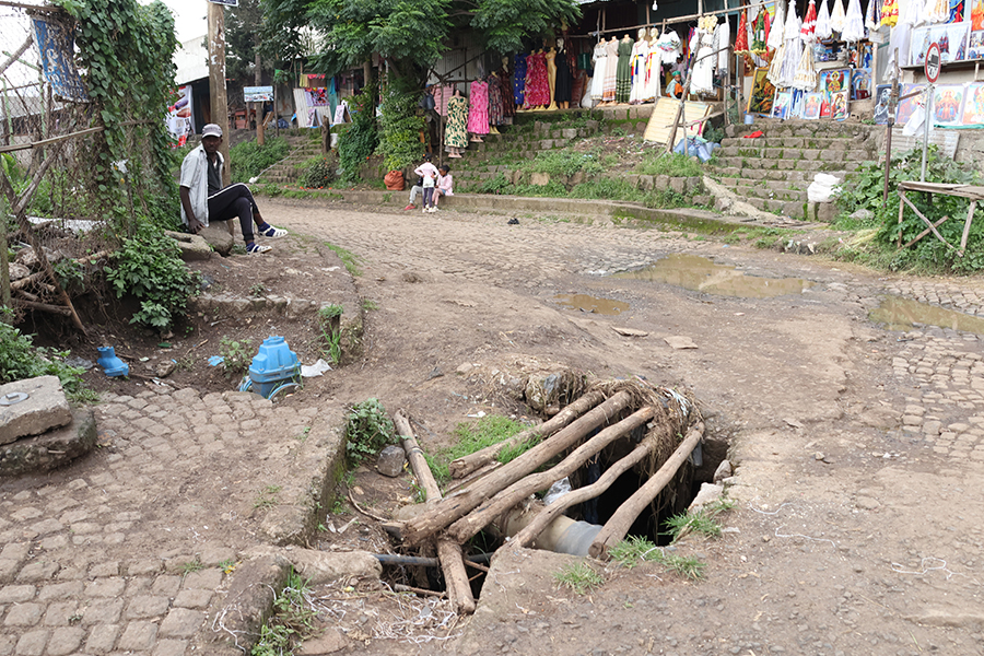 Addis Abeba Builds Over Its Waterways. Now the Floods Find a Way Back